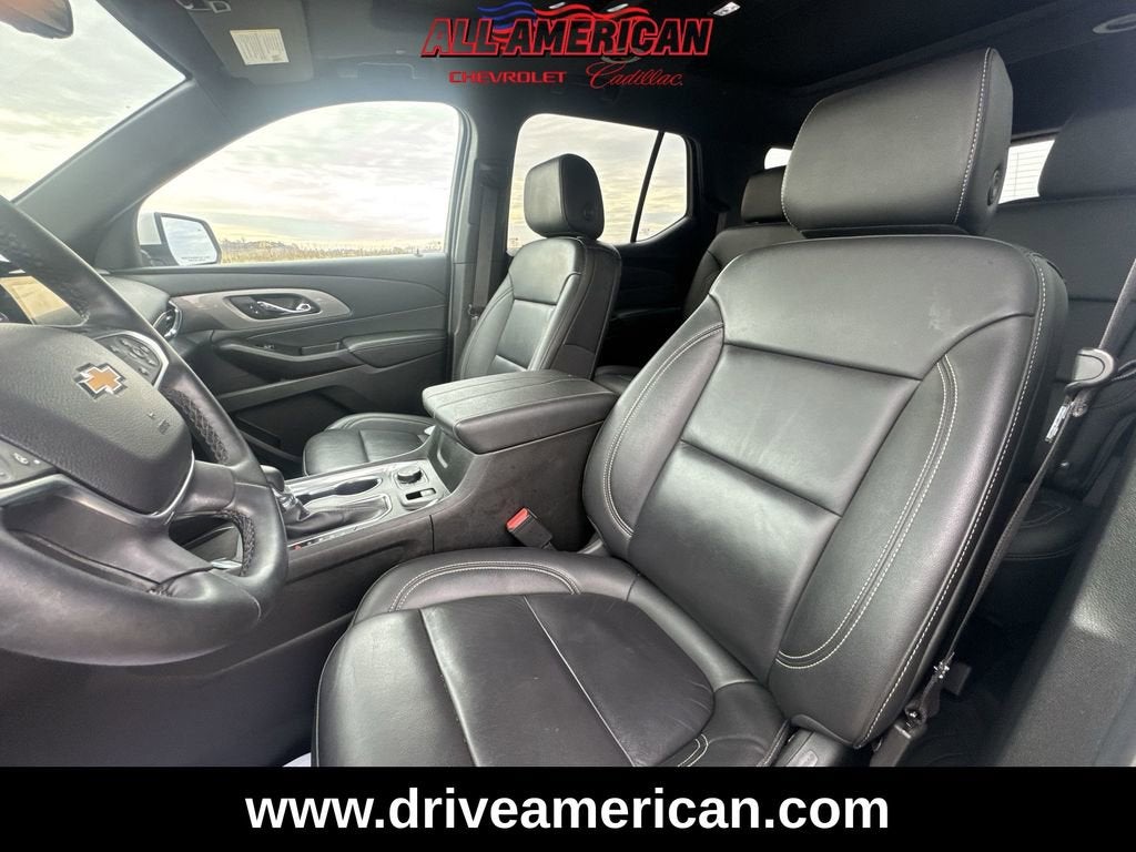 2023 Chevrolet Traverse LT Leather