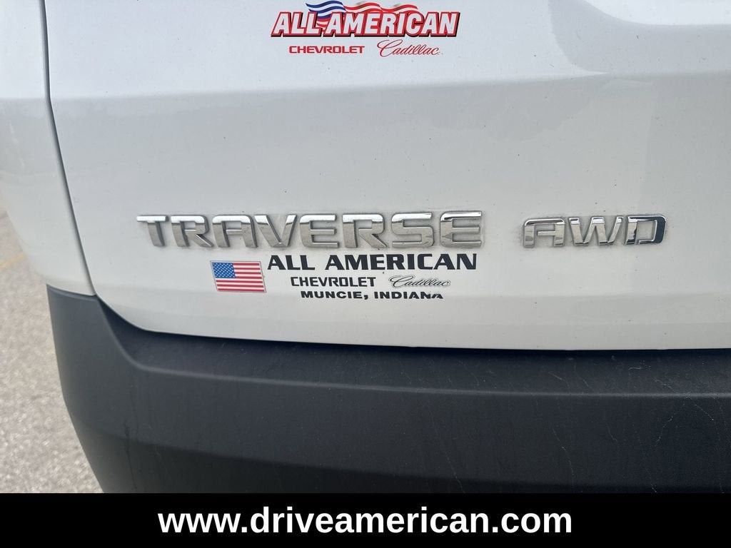 2023 Chevrolet Traverse LT Leather