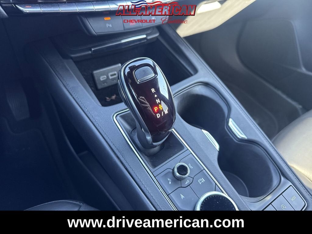 2025 Cadillac XT4 Premium Luxury