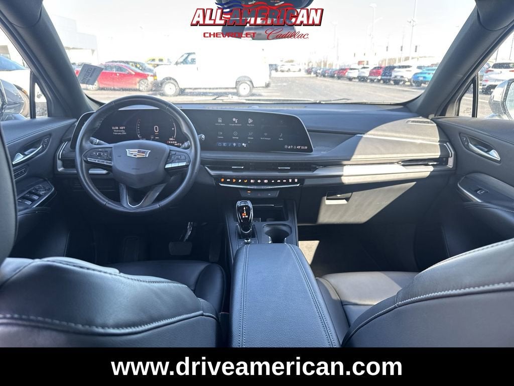 2025 Cadillac XT4 Premium Luxury