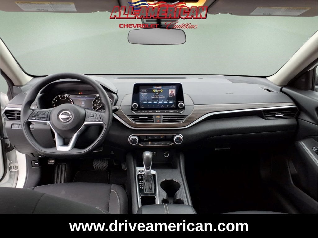 2025 Nissan Altima SV