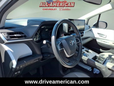 2025 Toyota Sienna XLE