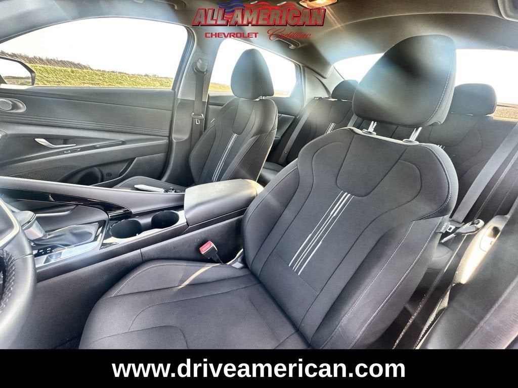 2025 Hyundai Elantra SEL Convenience