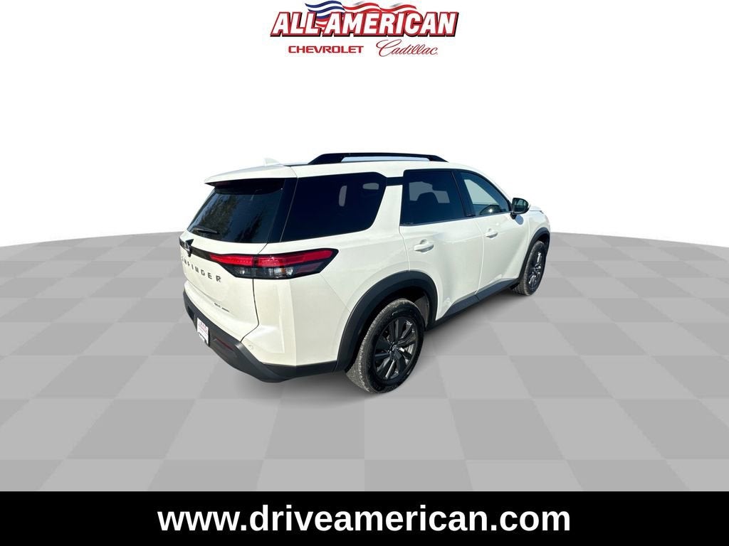 2024 Nissan Pathfinder SV