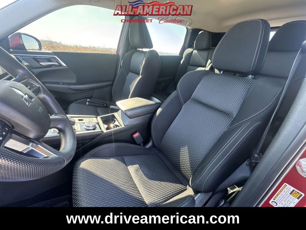 2022 Mitsubishi Outlander ES