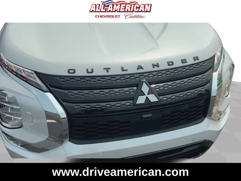 2022 Mitsubishi Outlander SE
