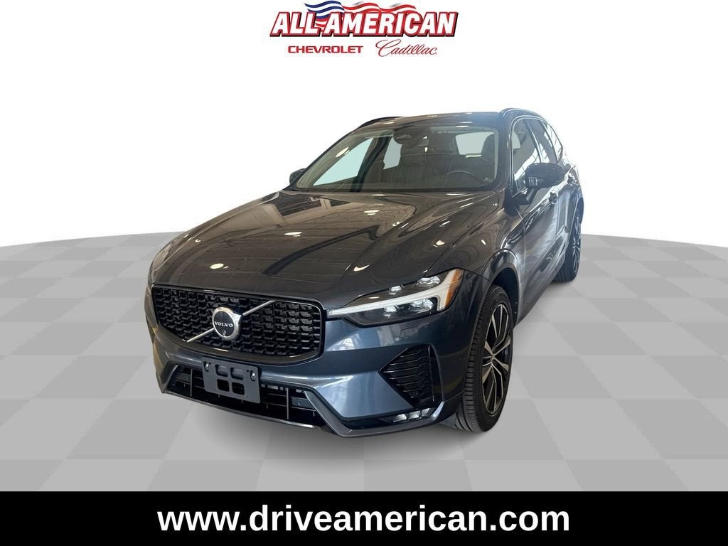 2024 Volvo XC60 Plus Dark Theme