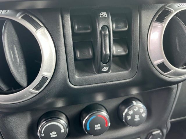 2014 Jeep Wrangler Unlimited Freedom Edition