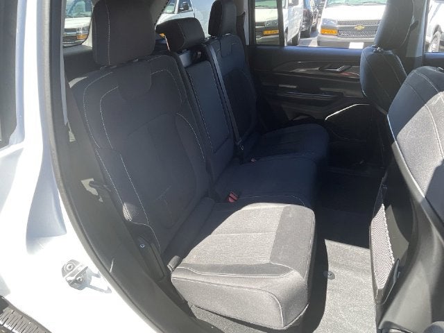 2022 Jeep Grand Cherokee Laredo 4x4