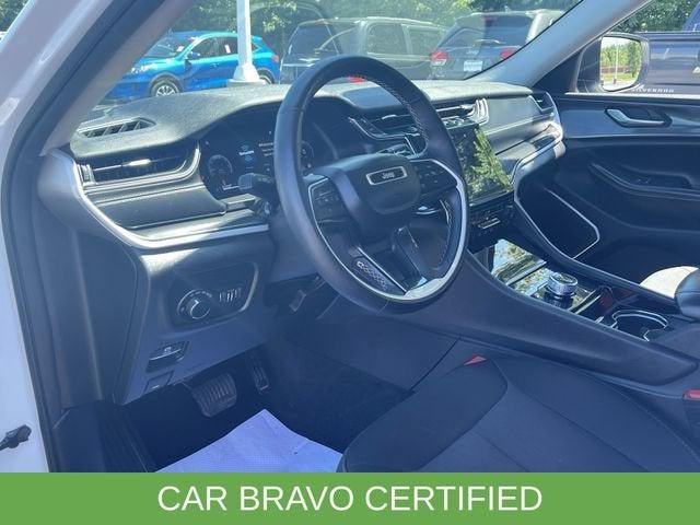 2022 Jeep Grand Cherokee Laredo 4x4