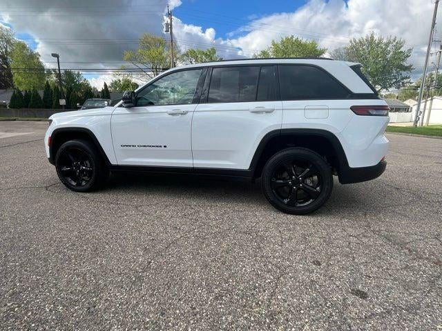 2023 Jeep Grand Cherokee Altitude 4x4