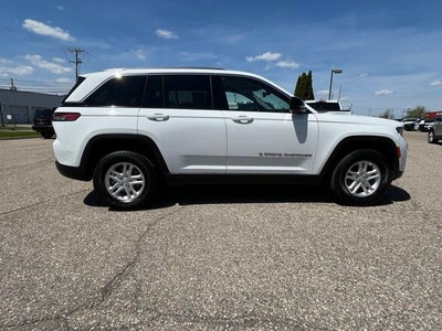 2023 Jeep Grand Cherokee Laredo 4x4