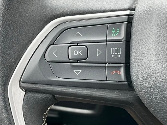 2023 Jeep Grand Cherokee L Laredo 4x4