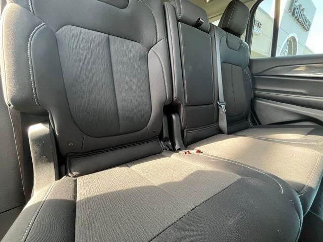 2023 Jeep Grand Cherokee L Laredo 4x4