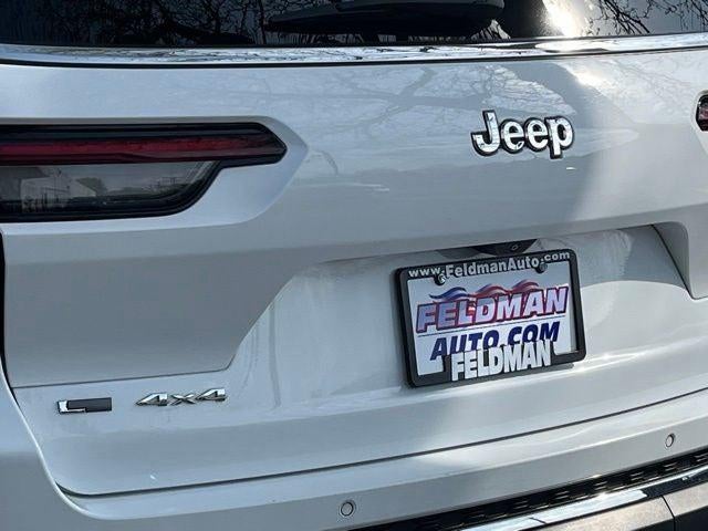 2023 Jeep Grand Cherokee L Laredo 4x4