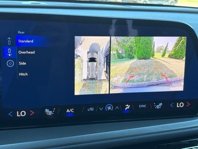 2024 Chevrolet Traverse AWD LT