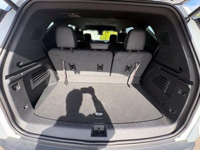 2025 Chevrolet Traverse AWD LT