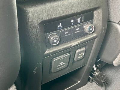 2022 Chevrolet Traverse AWD LT Leather