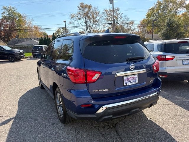 2019 Nissan Pathfinder S