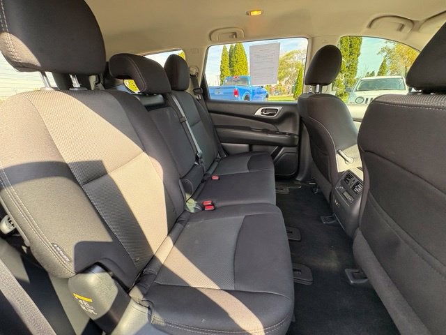2019 Nissan Pathfinder S