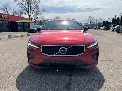 2019 Volvo S60 T6 R-Design