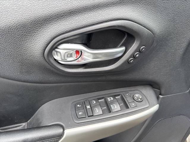 2017 Jeep Cherokee Overland