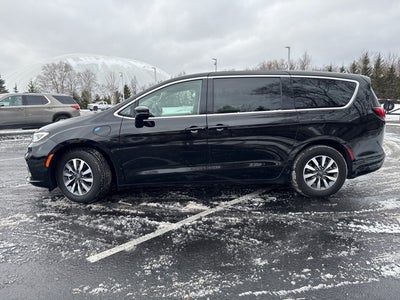 2024 Chrysler Pacifica Hybrid Select