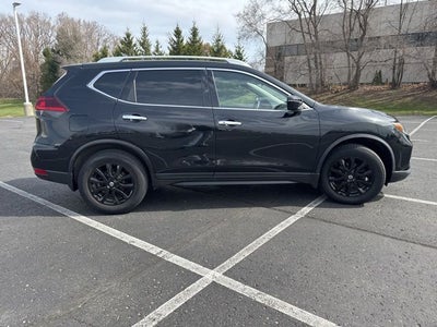 2018 Nissan Rogue Base
