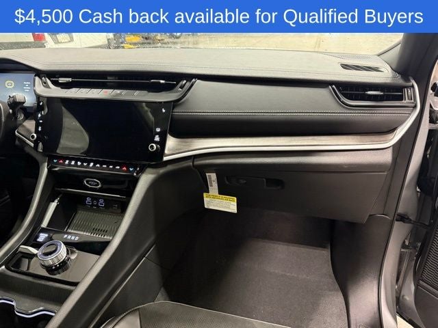 2026 Jeep Grand Cherokee Altitude