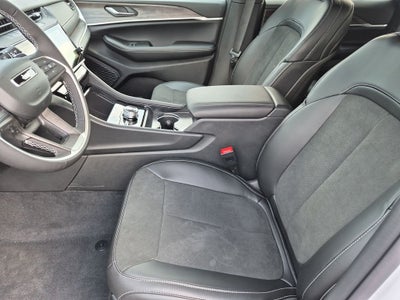 2026 Jeep Grand Cherokee Altitude