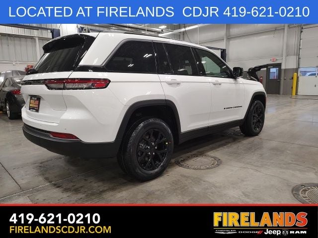 2026 Jeep Grand Cherokee Laredo