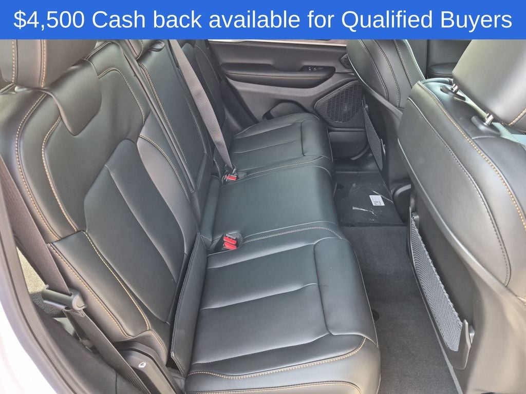 2026 Jeep Grand Cherokee Base