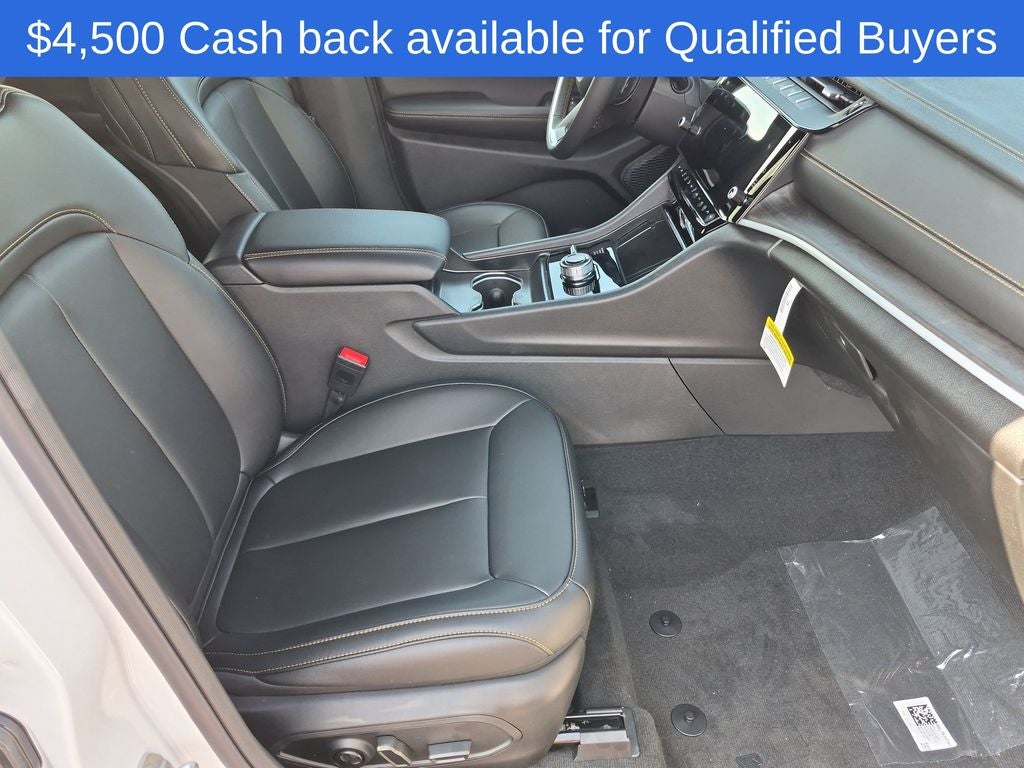 2026 Jeep Grand Cherokee Base