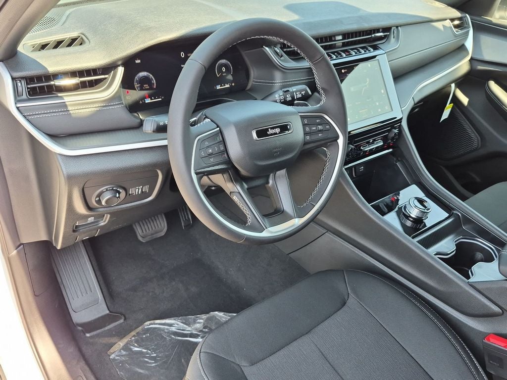 2026 Jeep Grand Cherokee L Laredo