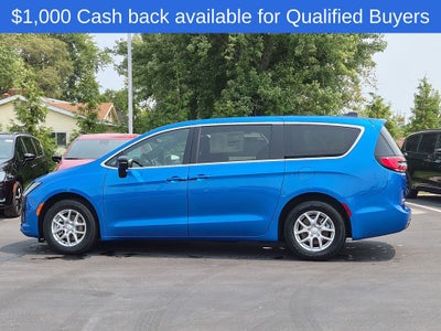 2027 Chrysler Pacifica Select