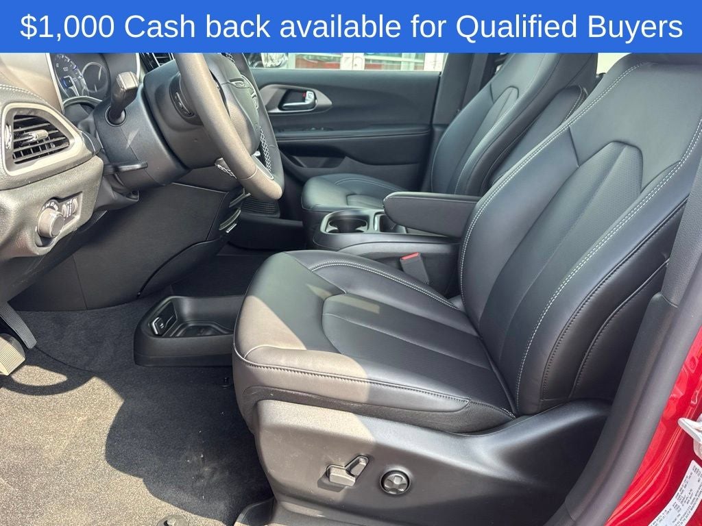 2027 Chrysler Pacifica Select