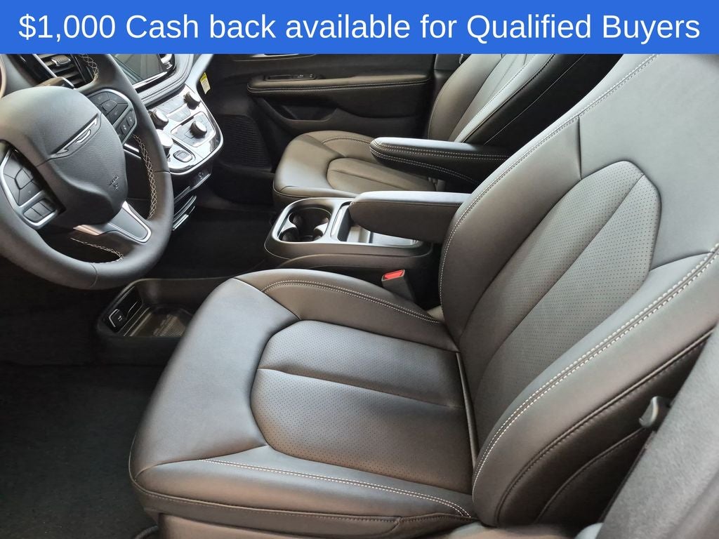 2027 Chrysler Pacifica Select