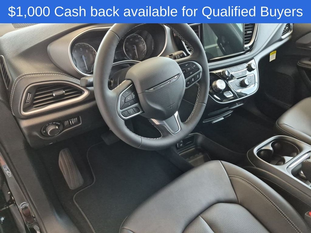 2027 Chrysler Pacifica Select