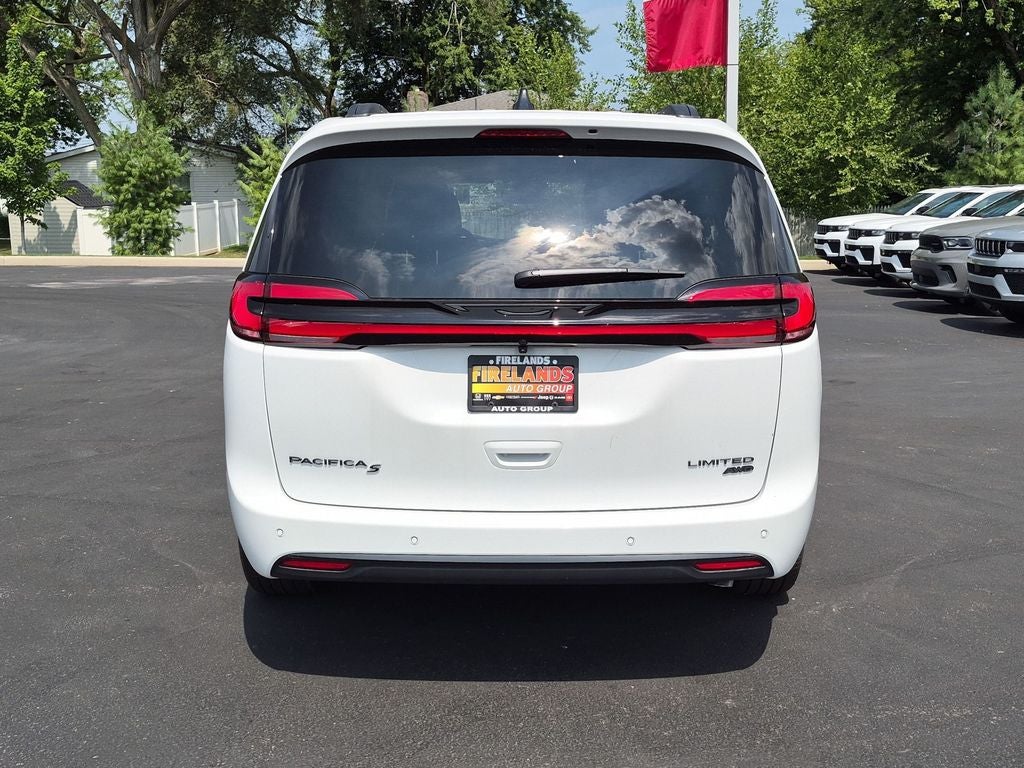 2027 Chrysler Pacifica Limited