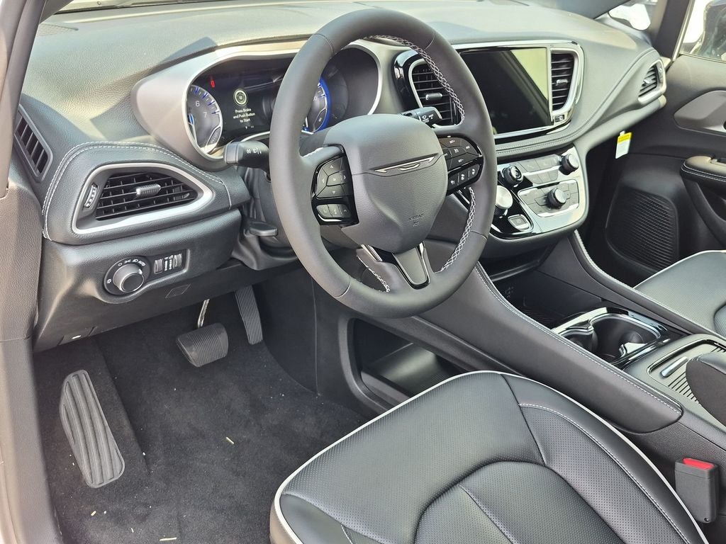 2027 Chrysler Pacifica Limited