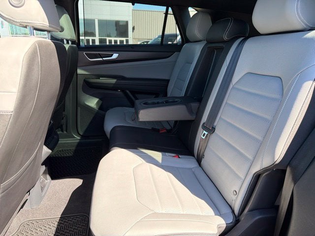 2025 Volkswagen Atlas Cross Sport 2.0T SEL