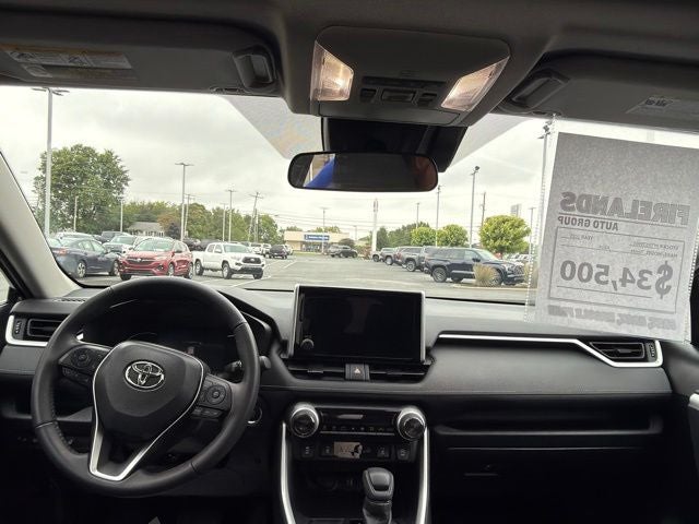 2025 Toyota RAV4 XLE
