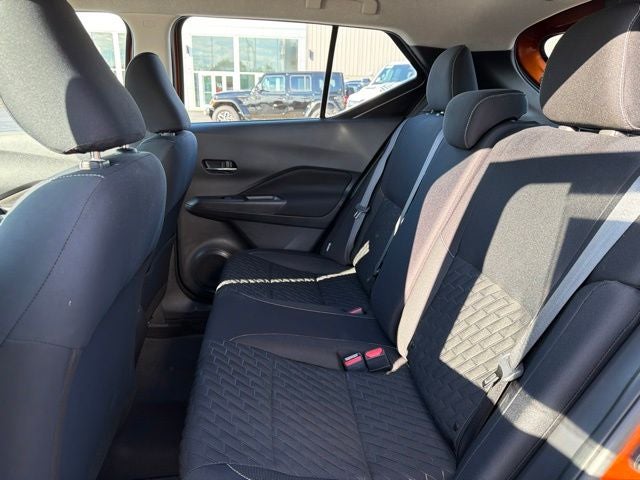 2022 Nissan Kicks SV