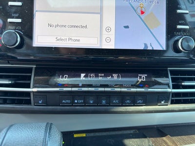 2023 Toyota Sienna XLE 8 Passenger