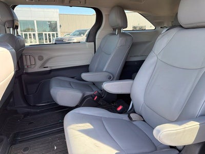 2023 Toyota Sienna XLE 8 Passenger