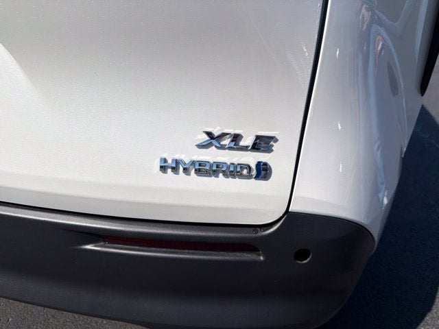 2023 Toyota Sienna XLE 8 Passenger