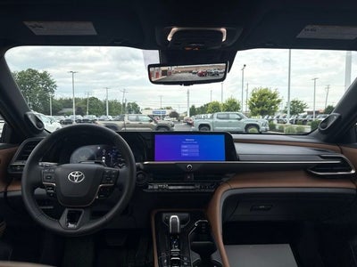 2025 Toyota Crown Signia Limited
