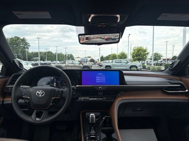 2025 Toyota Crown Signia Limited