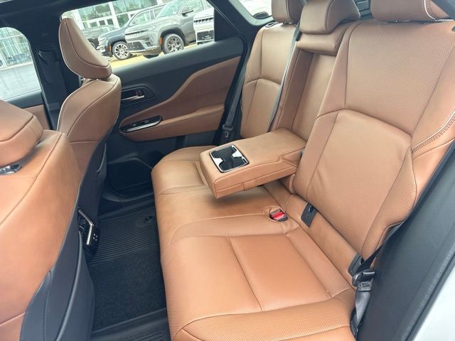 2025 Toyota Crown Signia Limited
