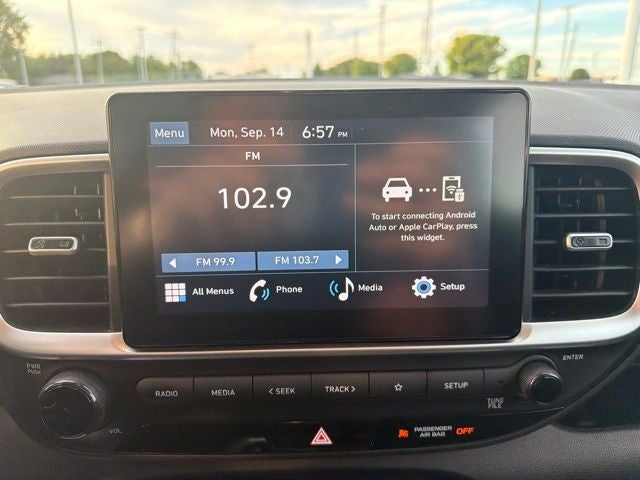 2023 Hyundai Venue SE